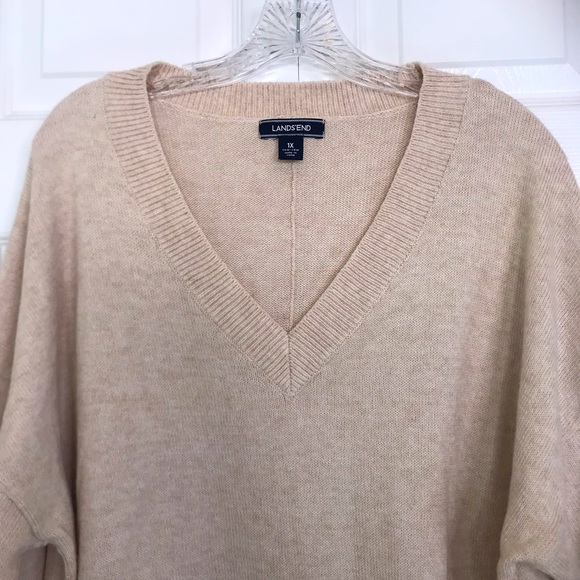 🛑Sale🛑 Lands’ End V Neck Sweater - Picture 2 of 6